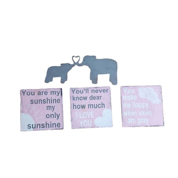 Wall Decor 4 pieces  - Picture 1 of 4